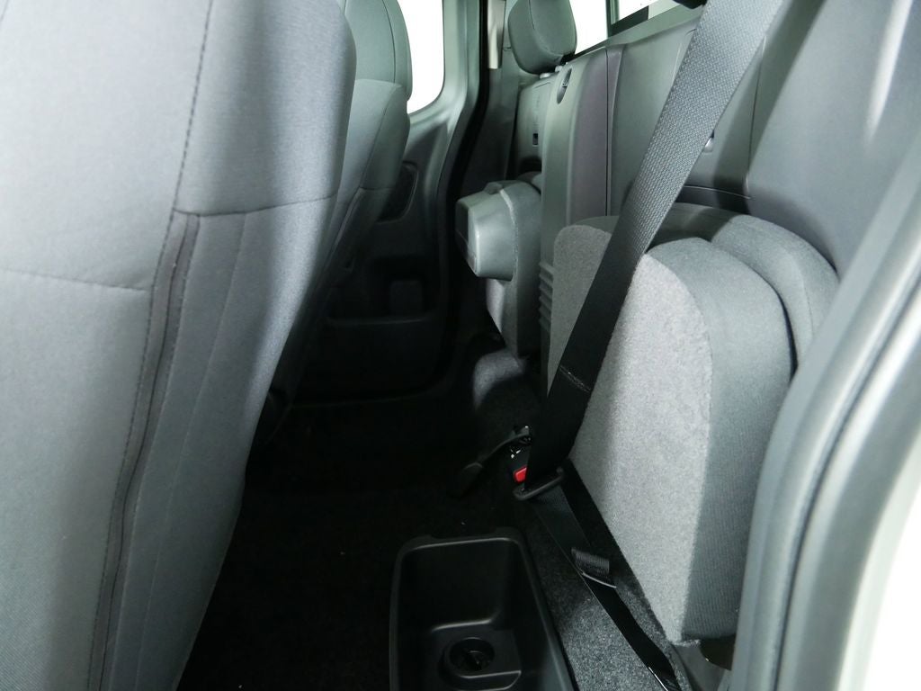 2025 Nissan Frontier S