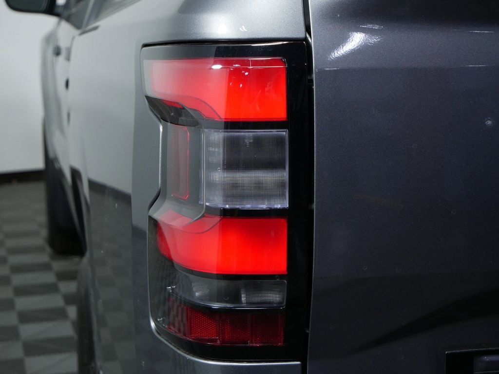 2026 Nissan Frontier SV Dark Armor