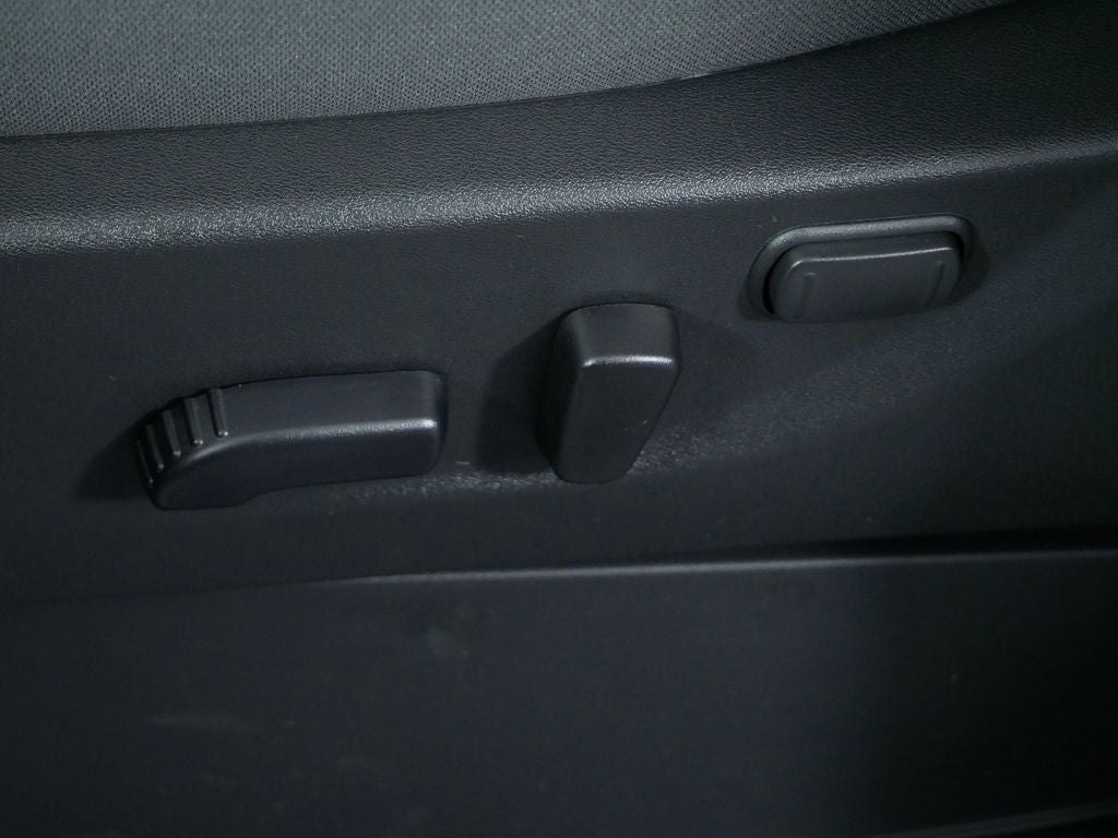 2026 Nissan Frontier SV Dark Armor