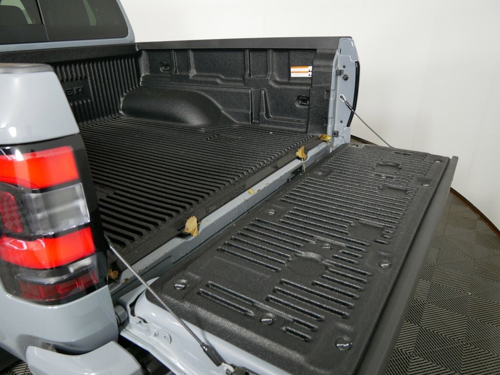 2026 Nissan Frontier SV Dark Armor