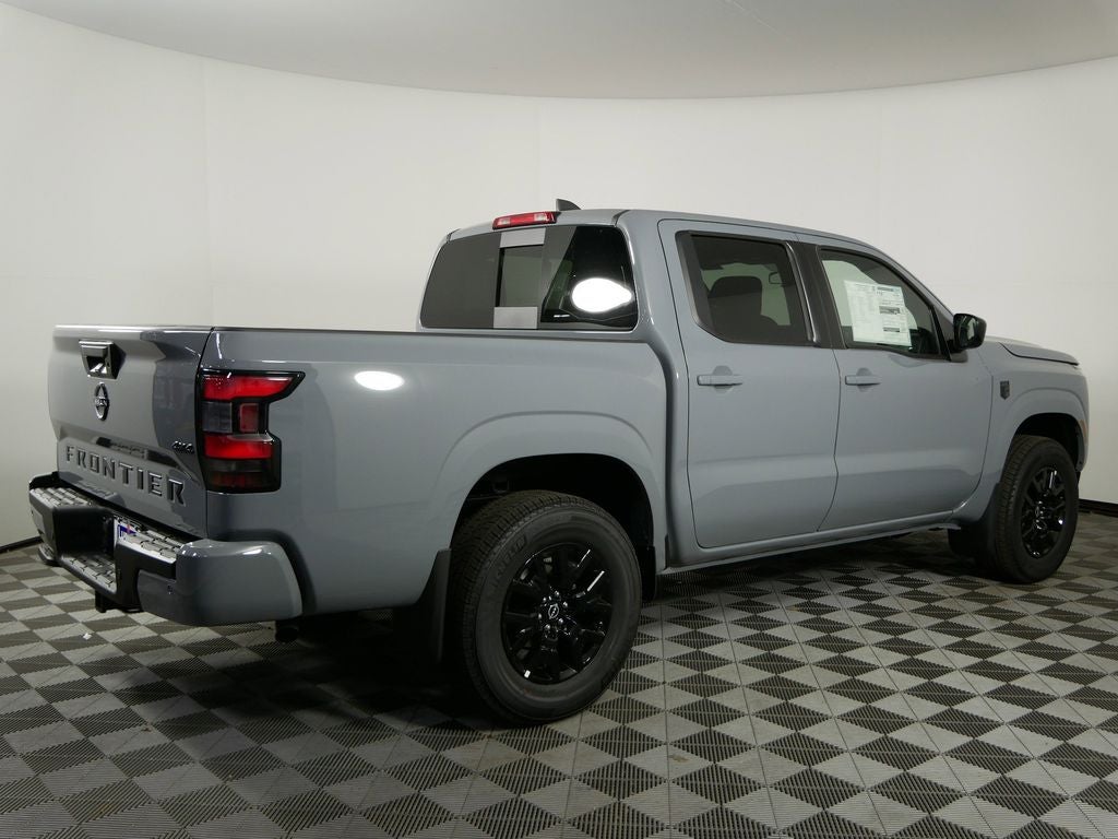 2026 Nissan Frontier SV Dark Armor