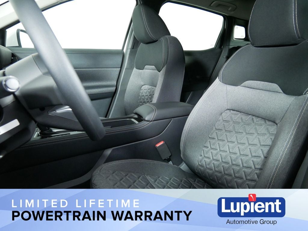 2025 Nissan Kicks SV Premium