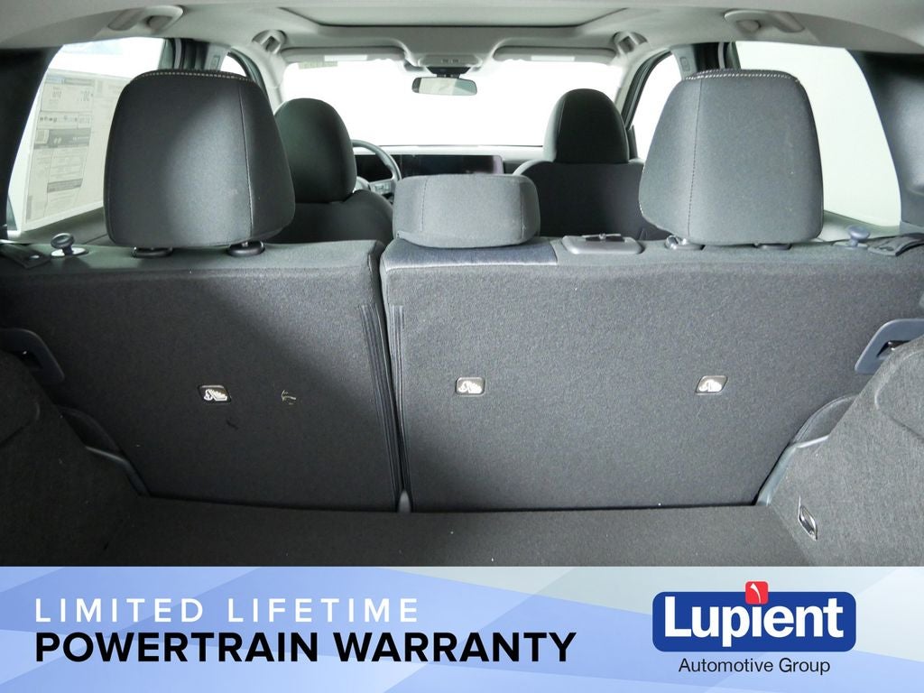 2025 Nissan Kicks SV Premium