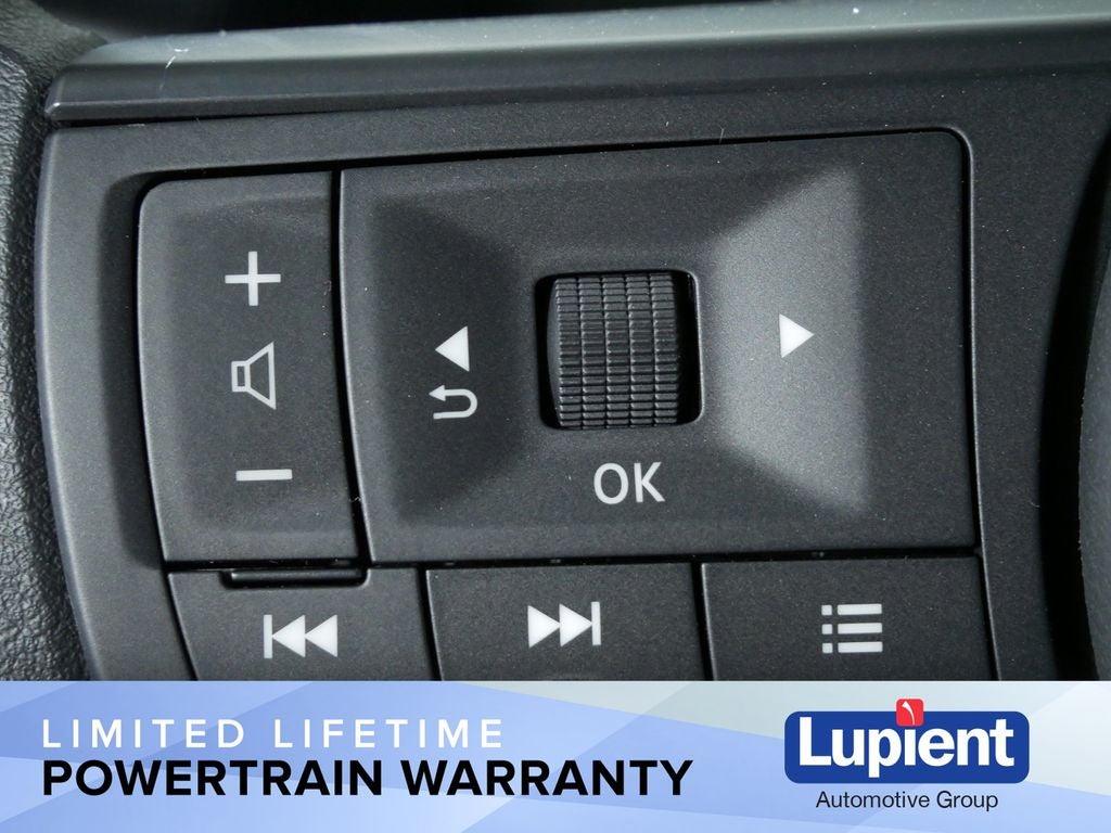 2025 Nissan Kicks SV Premium