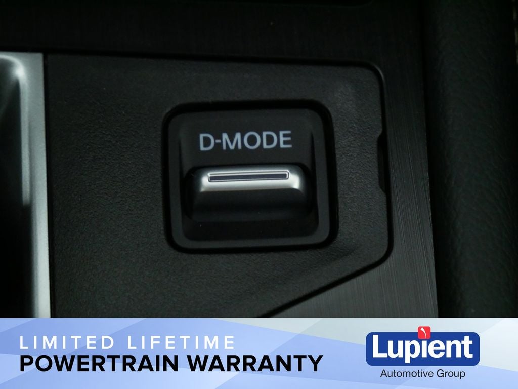 2025 Nissan Kicks SV Premium