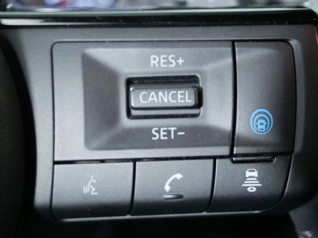 2023 Nissan Rogue SL Premium