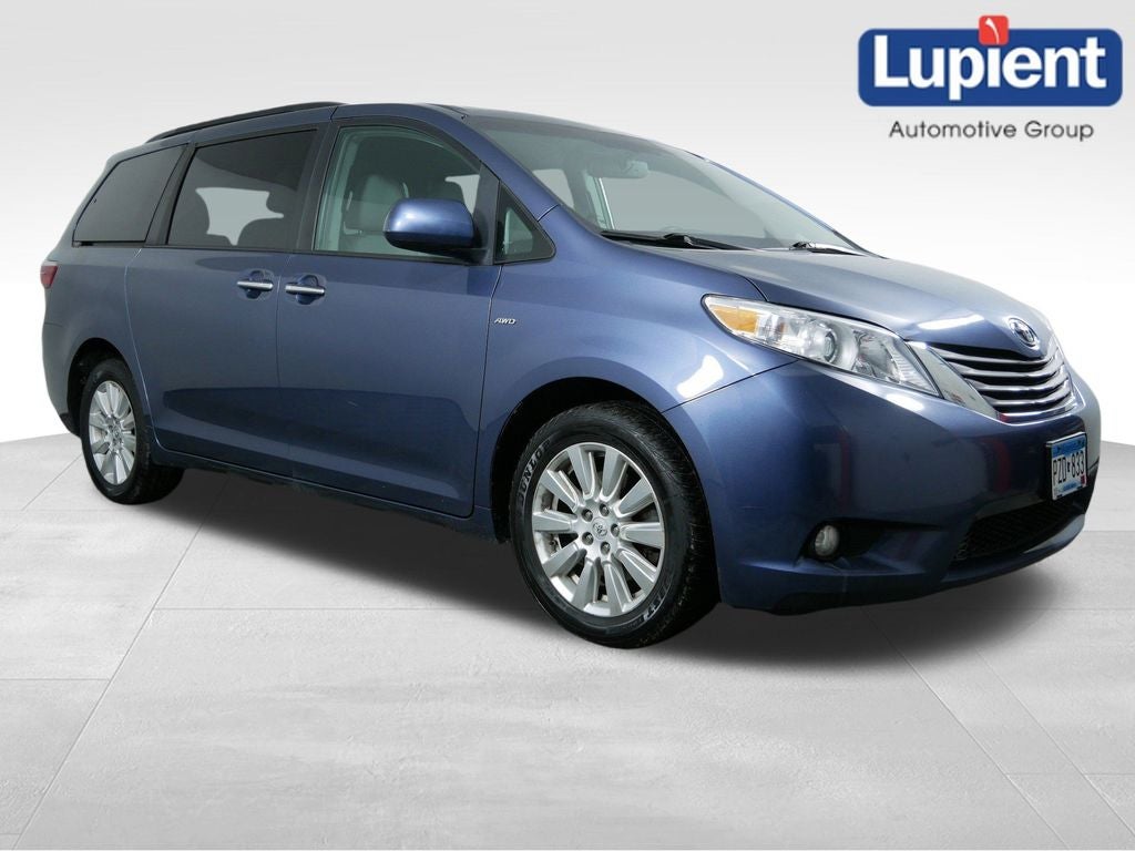 2017 Toyota Sienna XLE 7 Passenger