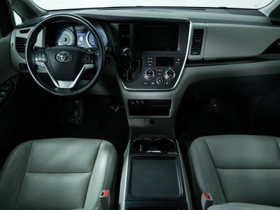 2017 Toyota Sienna XLE 7 Passenger