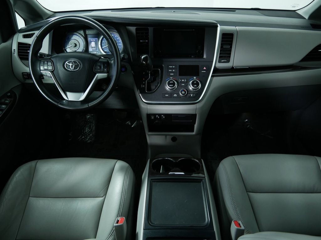 2017 Toyota Sienna XLE 7 Passenger