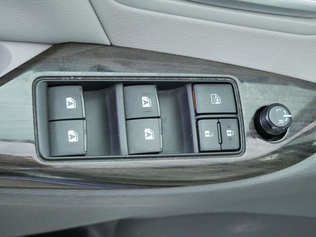 2017 Toyota Sienna XLE 7 Passenger