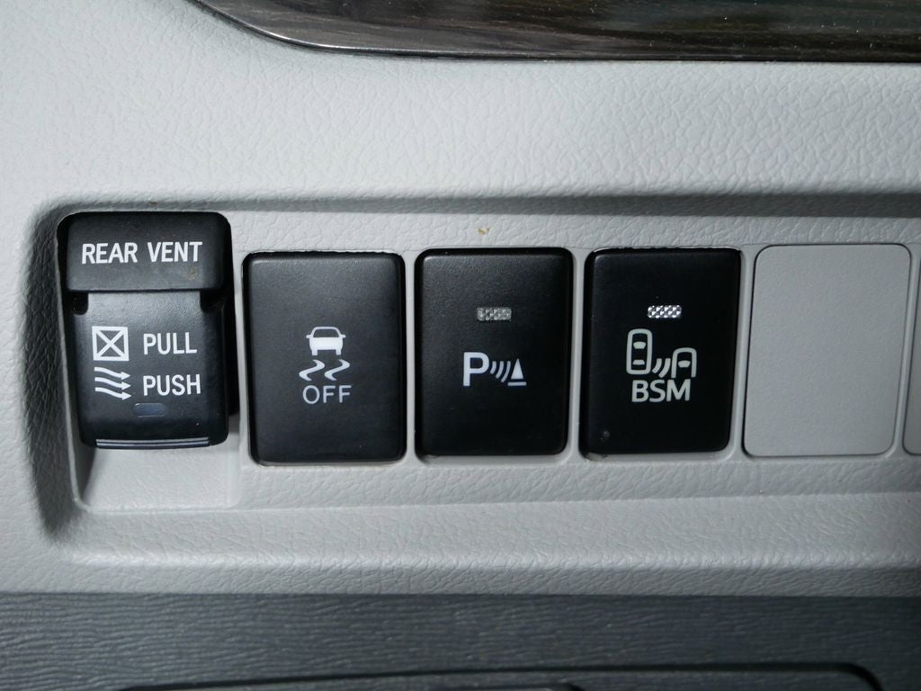 2017 Toyota Sienna XLE 7 Passenger