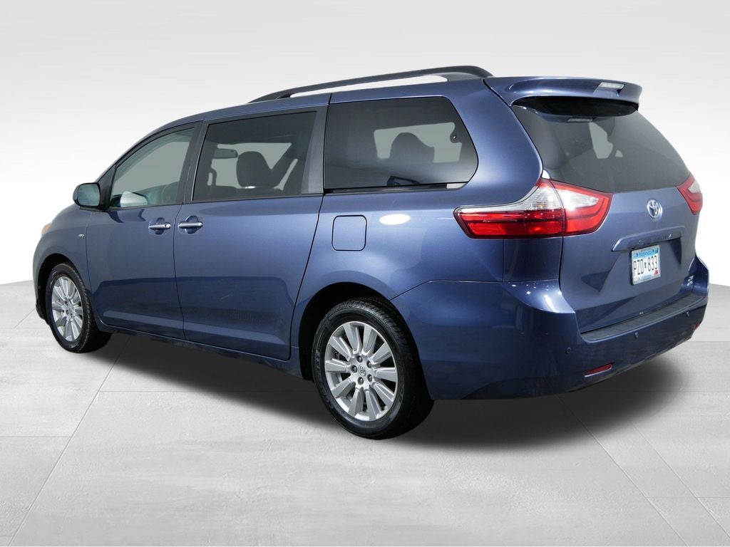 2017 Toyota Sienna XLE 7 Passenger