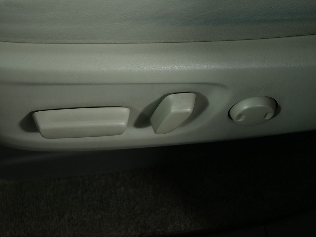 2014 Toyota Sienna XLE 7 Passenger