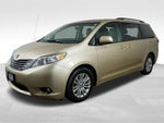 2014 Toyota Sienna XLE 7 Passenger
