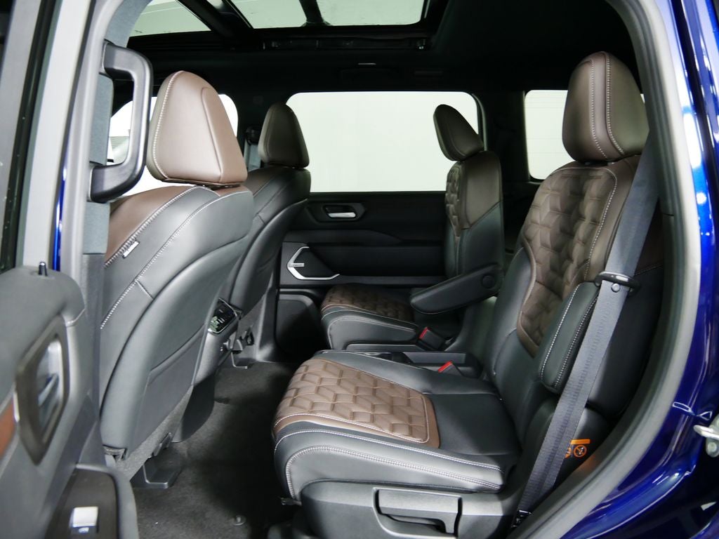 2025 Nissan Armada Platinum