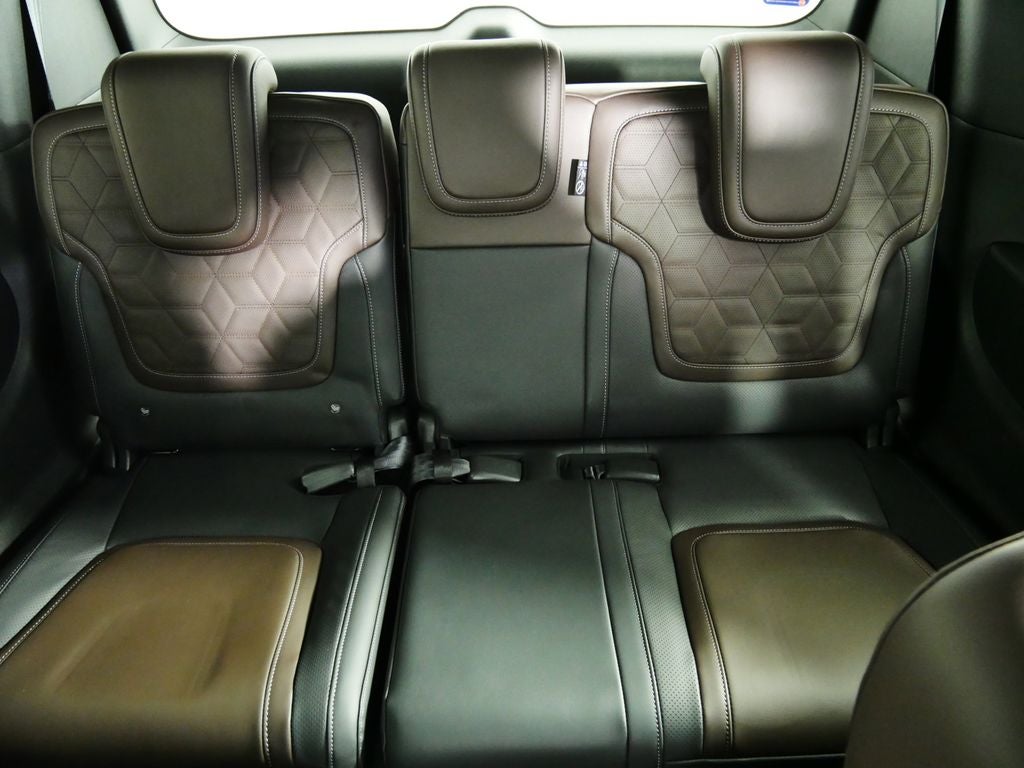 2025 Nissan Armada Platinum