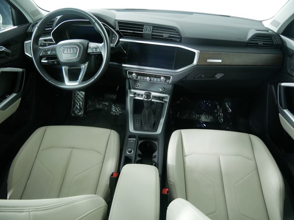 2022 Audi Q3 Premium quattro