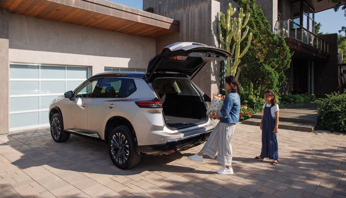 Lupient Nissan in Brooklyn Park MN