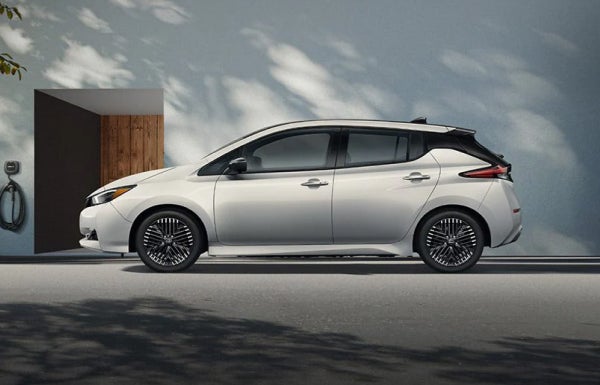 Lupient Nissan in Brooklyn Park MN