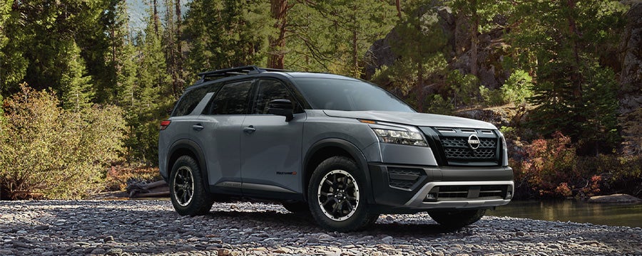 NISSAN Pathfinder Lupient Nissan in Brooklyn Park MN