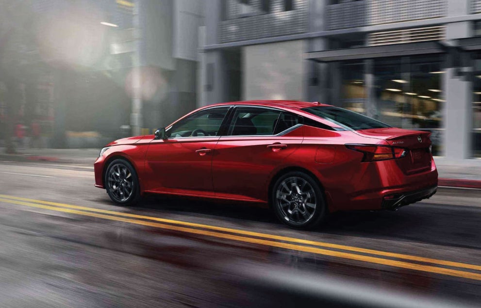 Lupient Nissan in Brooklyn Park MN