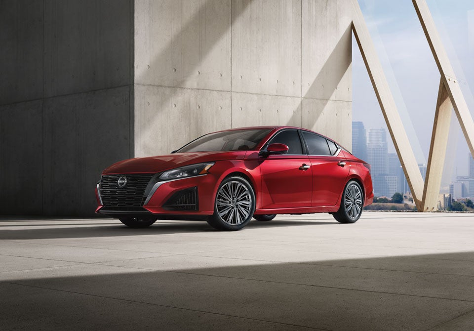 2025 Nissan Altima Lupient Nissan in Brooklyn Park MN